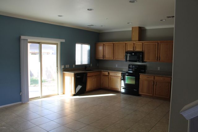 8851 W Dahlia Drive, Peoria, AZ 85381