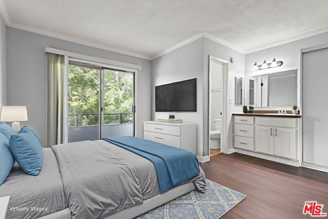 5555 Carlton Way 12, Los Angeles, CA 90028