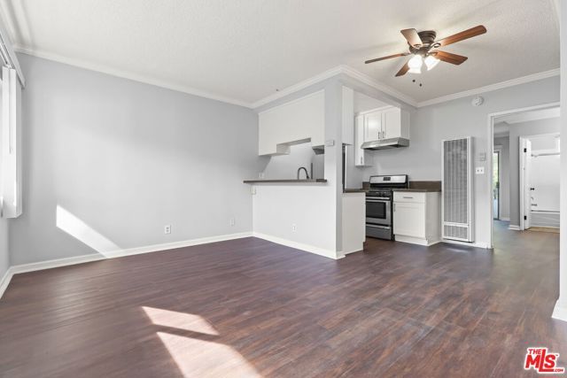 5555 Carlton Way 12, Los Angeles, CA 90028