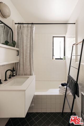 12507 Westminster Avenue, Los Angeles, CA 90066