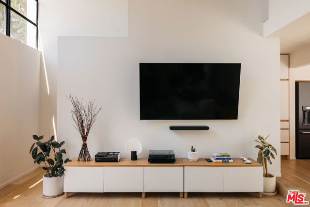 12507 Westminster Avenue, Los Angeles, CA 90066