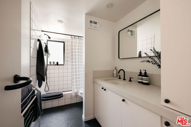 12507 Westminster Avenue, Los Angeles, CA 90066