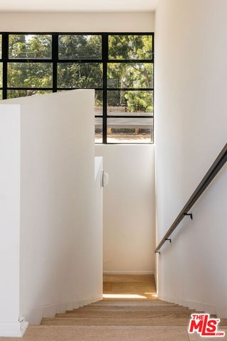 12507 Westminster Avenue, Los Angeles, CA 90066