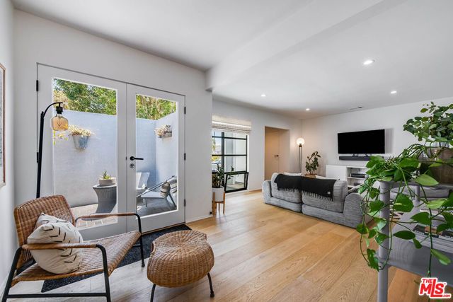 12507 Westminster Avenue, Los Angeles, CA 90066