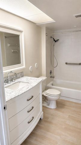 901 SW 141st Avenue 111M, Pembroke Pines, FL 33027
