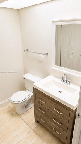 901 SW 141st Avenue 111M, Pembroke Pines, FL 33027