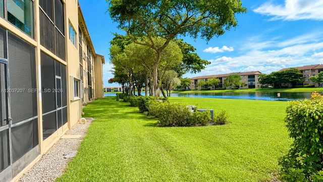 901 SW 141st Avenue 111M, Pembroke Pines, FL 33027