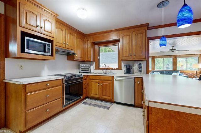444 Fenton Mill RD, Williamsburg, VA 23188