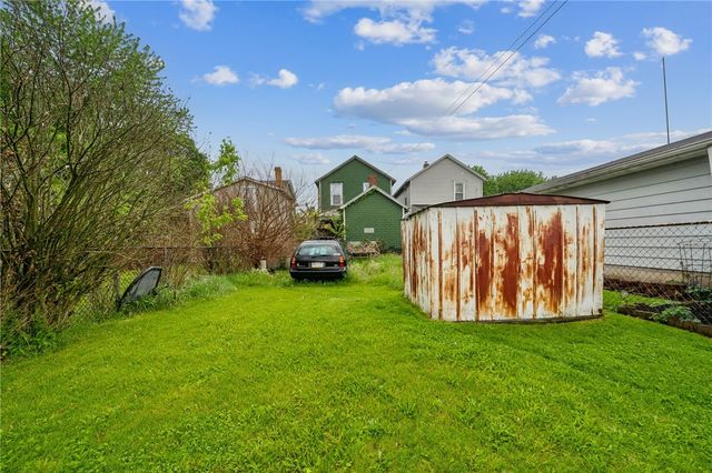 24 Miller St, Latrobe, PA 15650