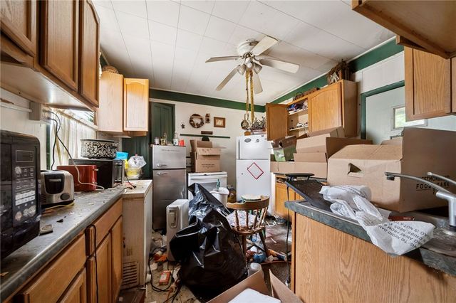 24 Miller St, Latrobe, PA 15650