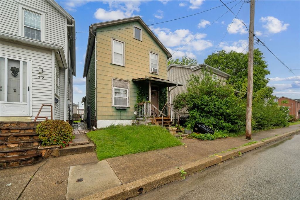 24 Miller St, Latrobe, PA 15650
