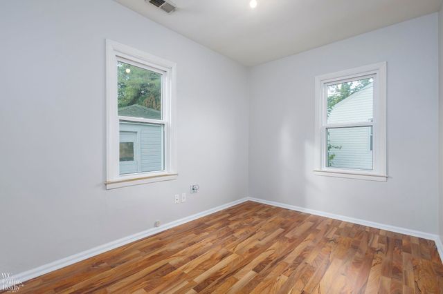 19128 Delaware St Street, Roseville, MI 48066