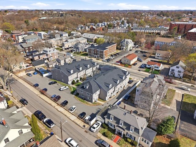 112 Lowell St 11, Peabody, MA 01960