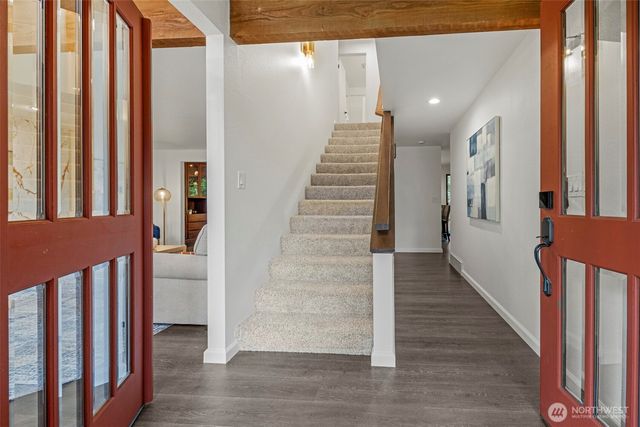 8909 55th Place W, Mukilteo, WA 98275