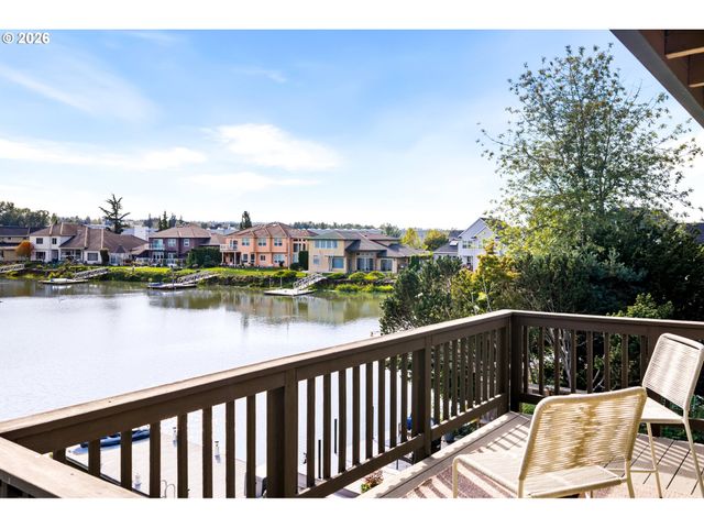 20122 Ne INTERLACHEN Ln, Fairview, OR 97024