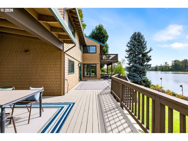 20122 Ne INTERLACHEN Ln, Fairview, OR 97024