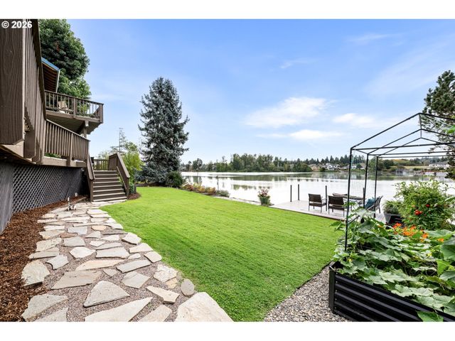 20122 Ne INTERLACHEN Ln, Fairview, OR 97024