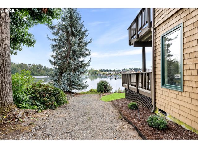 20122 Ne INTERLACHEN Ln, Fairview, OR 97024