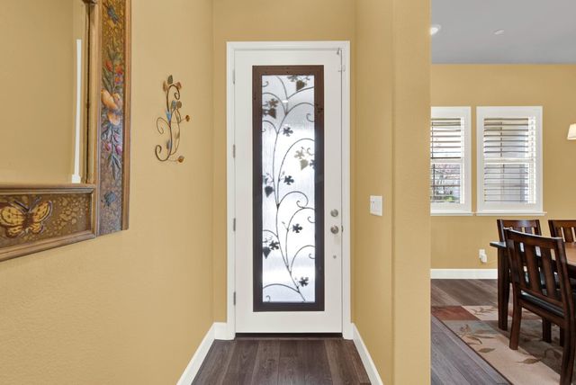 5153 Creekhollow Way, Roseville, CA 95747