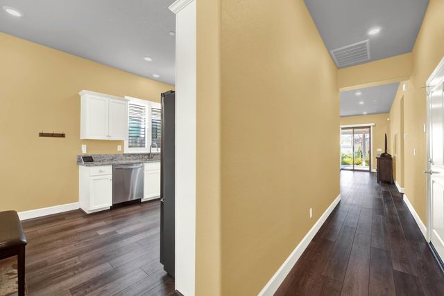 5153 Creekhollow Way, Roseville, CA 95747