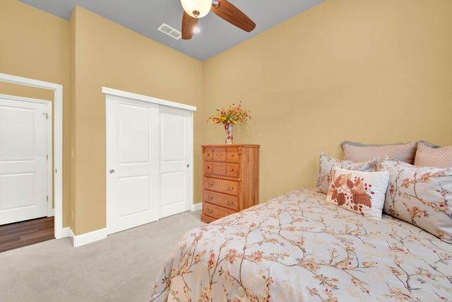 5153 Creekhollow Way, Roseville, CA 95747