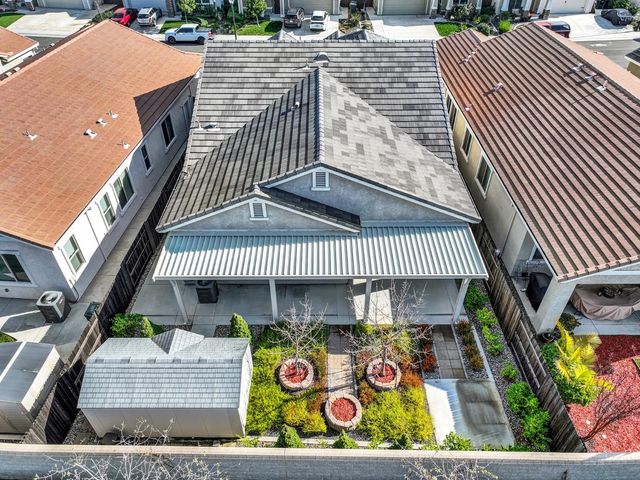 5153 Creekhollow Way, Roseville, CA 95747