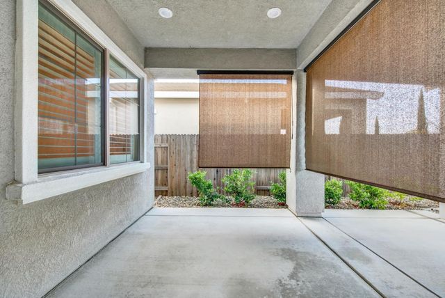 5153 Creekhollow Way, Roseville, CA 95747