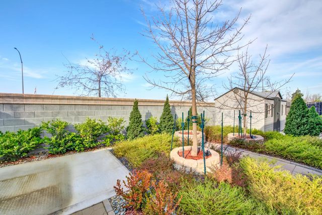 5153 Creekhollow Way, Roseville, CA 95747