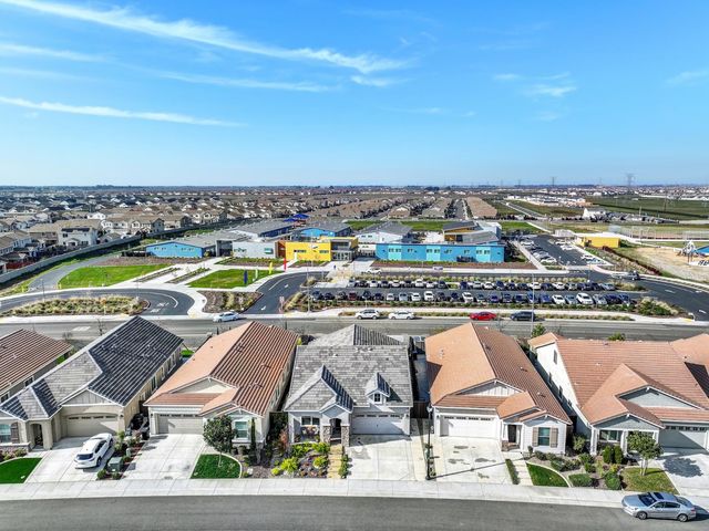 5153 Creekhollow Way, Roseville, CA 95747