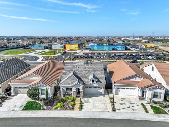 5153 Creekhollow Way, Roseville, CA 95747