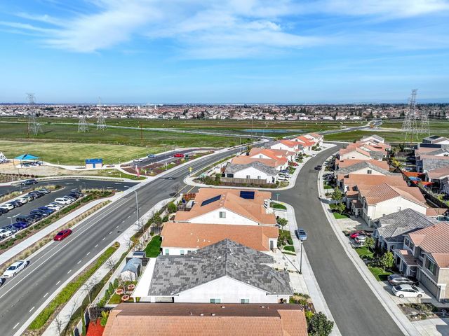 5153 Creekhollow Way, Roseville, CA 95747