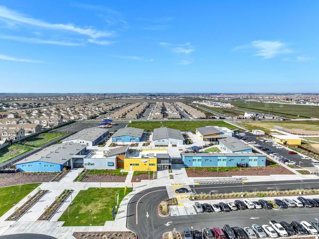 5153 Creekhollow Way, Roseville, CA 95747