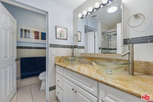 20628 Clark Street, Los Angeles, CA 91367