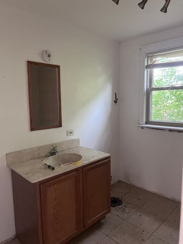 14425 S Emerald Avenue, Riverdale, IL 60827