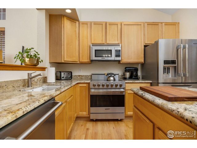 913 Ninebark Ln, Longmont, CO 80503