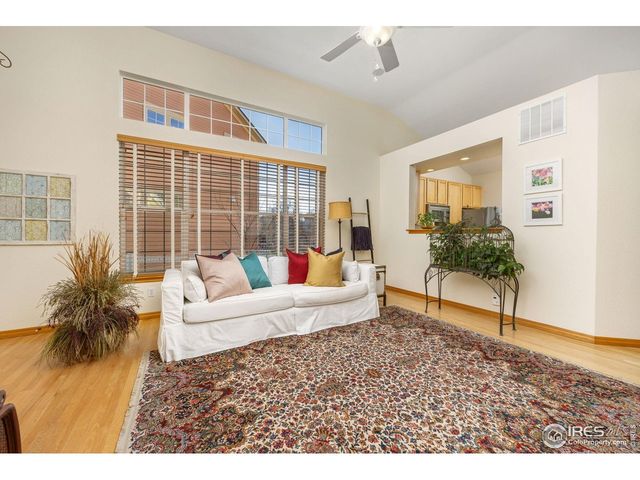 913 Ninebark Ln, Longmont, CO 80503