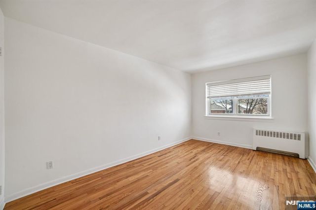 2430 8th Street 5B, Fort Lee, NJ 07024