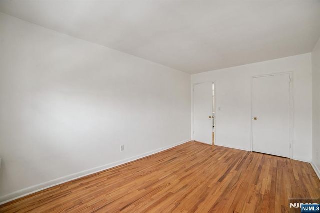 2430 8th Street 5B, Fort Lee, NJ 07024