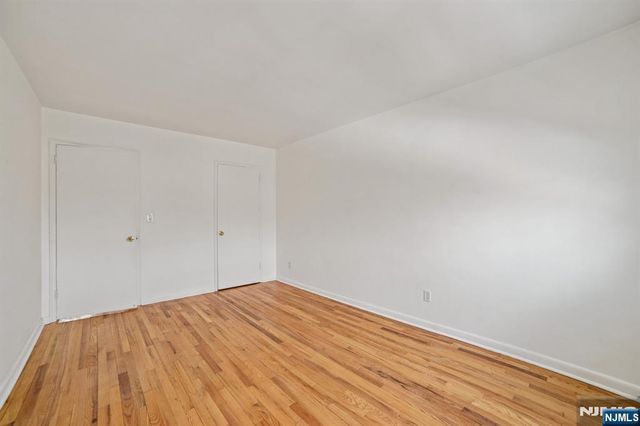 2430 8th Street 5B, Fort Lee, NJ 07024