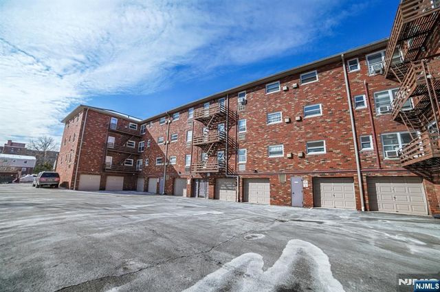 2430 8th Street 5B, Fort Lee, NJ 07024