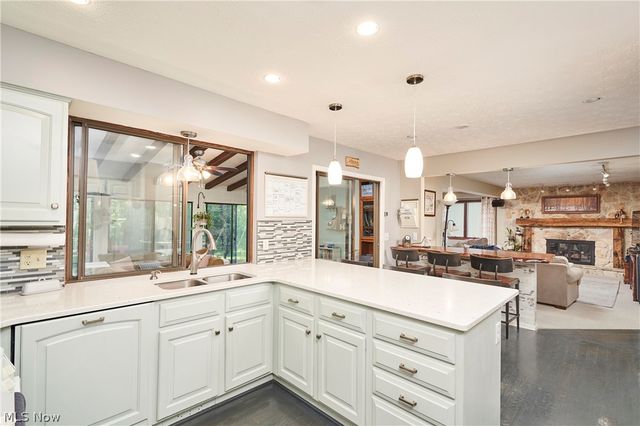 1756 Deepwood Drive, Akron, OH 44313