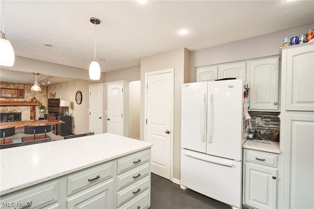 1756 Deepwood Drive, Akron, OH 44313