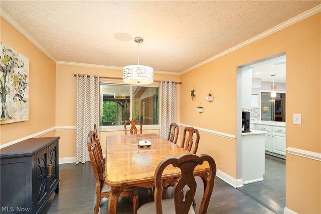 1756 Deepwood Drive, Akron, OH 44313
