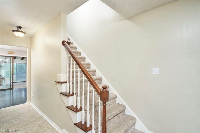 1756 Deepwood Drive, Akron, OH 44313