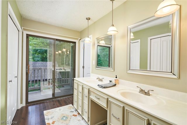 1756 Deepwood Drive, Akron, OH 44313