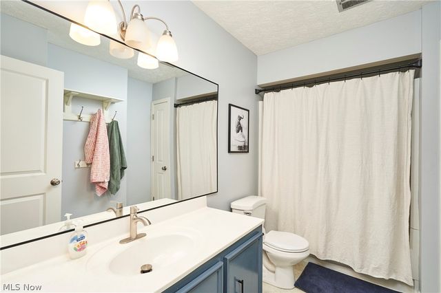 1756 Deepwood Drive, Akron, OH 44313