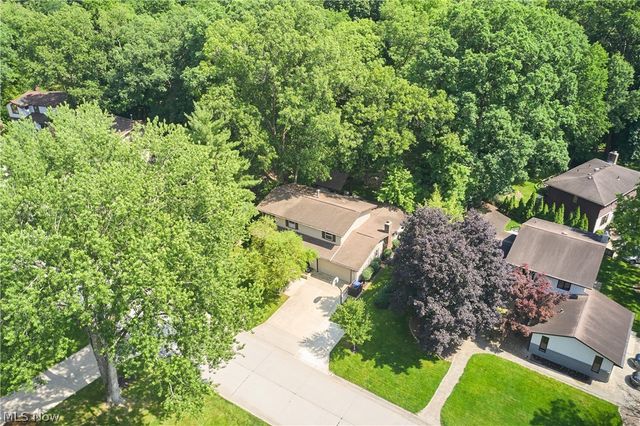 1756 Deepwood Drive, Akron, OH 44313