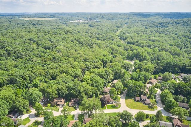 1756 Deepwood Drive, Akron, OH 44313