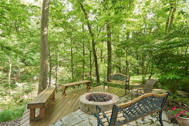 1756 Deepwood Drive, Akron, OH 44313