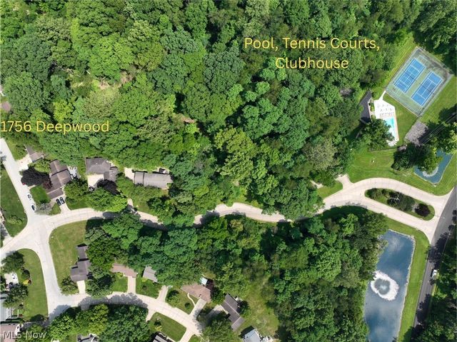 1756 Deepwood Drive, Akron, OH 44313